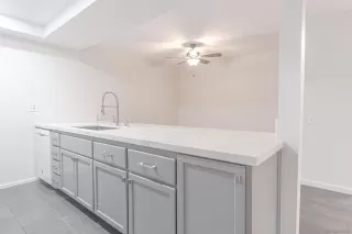 Photo #5: 240002841 Listing 