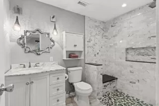 Photo #4: 240002866 Listing 