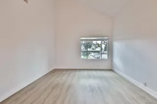 Photo #6: 240002891 Listing