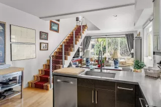 Photo #3: 240002914 Listing