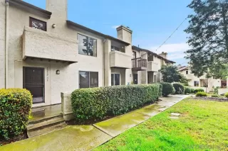 Photo #2: 240002918 Listing 