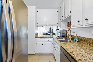 Photo #4: 240002928 Listing