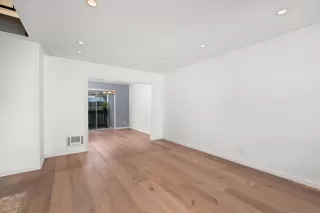 Photo #1: 240002931 Listing