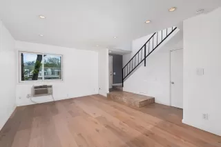 Photo #2: 240002931 Listing