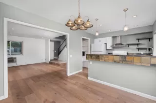 Photo #6: 240002931 Listing