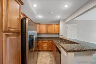 Photo #6: 240002941 Listing 