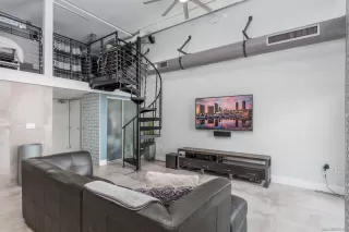 Photo #5: 240002967 Listing