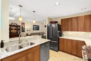 Photo #3: 240002968 Listing