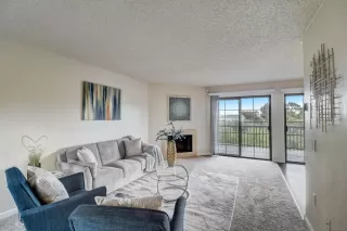 Photo #3: 240002969 Listing 