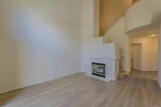 Photo #3: 240002978 Listing