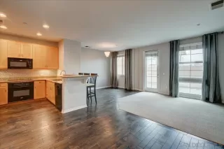 Photo #1: 240002986 Listing 