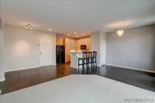 Photo #3: 240002986 Listing 