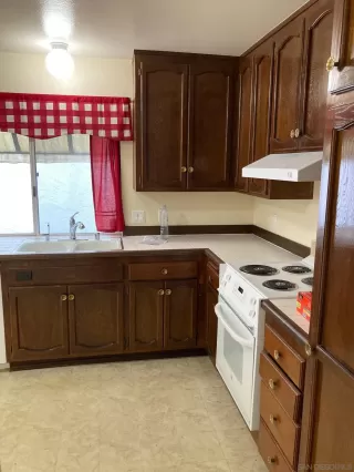 Photo #6: 240003015 Listing 