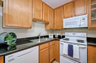 Photo #1: 240003029 Listing 