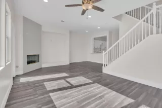 Photo #5: 240003033 Listing