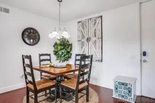 Photo #2: 240003067 Listing