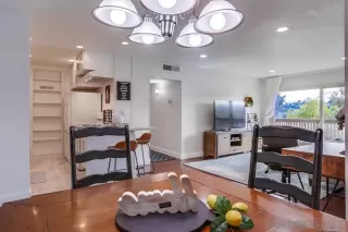 Photo #3: 240003067 Listing