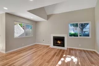 Photo #2: 240003071 Listing