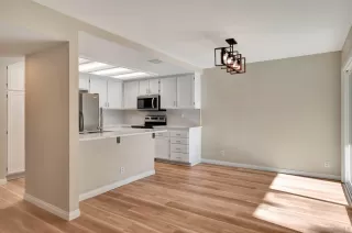 Photo #4: 240003071 Listing