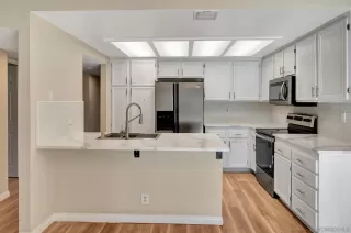 Photo #6: 240003071 Listing