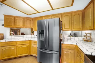 Photo #6: 240003073 Listing