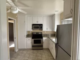 Photo #2: 240003090 Listing