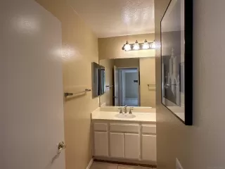 Photo #6: 240003090 Listing