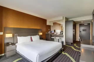 Photo #3: 240003149 Listing