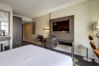 Photo #5: 240003149 Listing