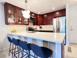 Photo #1: 240003162 Listing