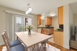 Photo #2: 240003176 Listing 