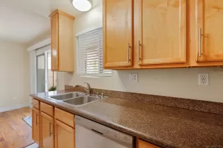 Photo #6: 240003176 Listing 