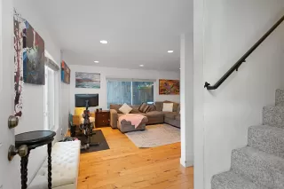 Photo #3: 240003180 Listing 