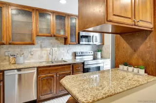 Photo #1: 240003198 Listing