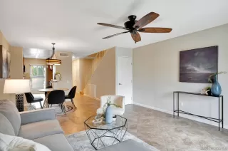 Photo #2: 240003198 Listing