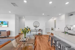 Photo #2: 240003224 Listing