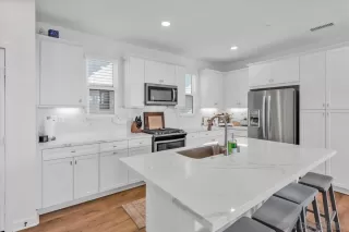 Photo #5: 240003224 Listing