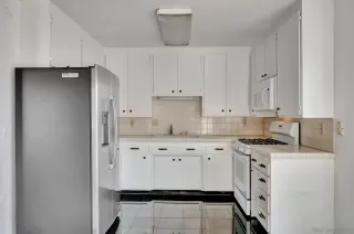 Photo #6: 240003228 Listing