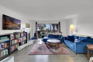 Photo #1: 240003231 Listing