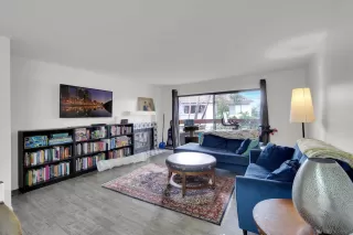 Photo #2: 240003231 Listing