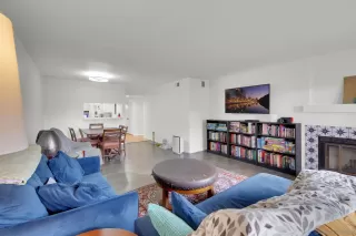 Photo #3: 240003231 Listing