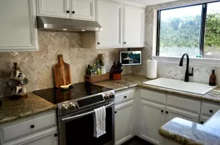 Photo #5: 240003251 Listing