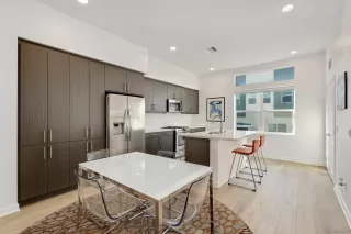 Photo #2: 240003254 Listing