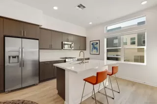 Photo #3: 240003254 Listing