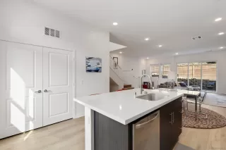 Photo #6: 240003254 Listing