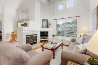 Photo #2: 240003264 Listing