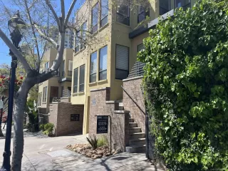 Photo #1: 240003280 Listing