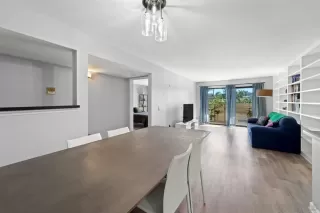 Photo #2: 240003282 Listing