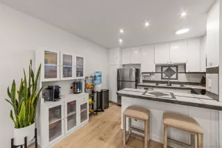 Photo #5: 240003313 Listing