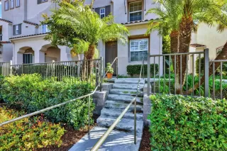Photo #5: 240003320 Listing